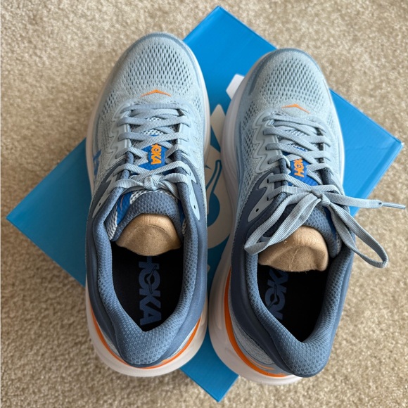 BRAND NEW WITH BOX HOKA BONDI 9 - Picture 3 of 5